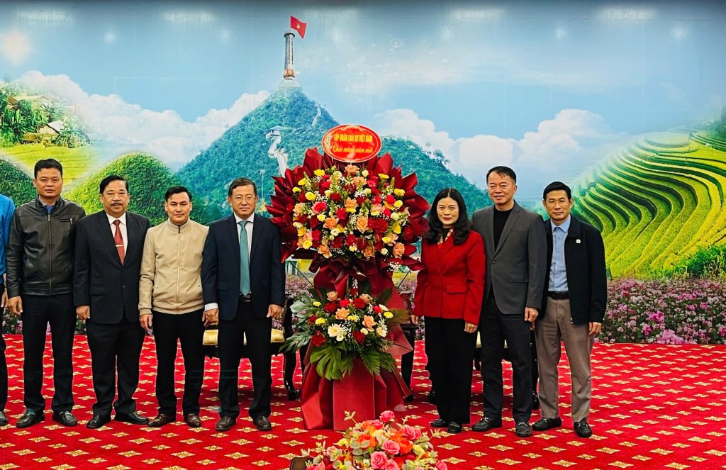 Lãnh đạo VRG chúc Tết tỉnh Hà Giang